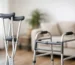 Muletas o andadera para adulto: cuál elegir